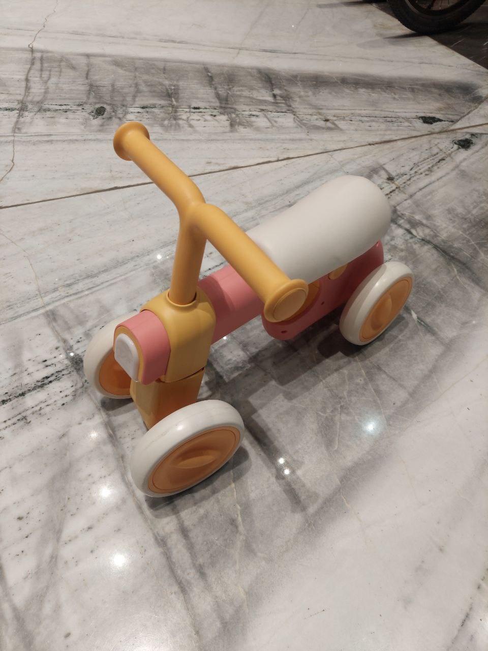 چهارچرخه تعادلی موزیکال