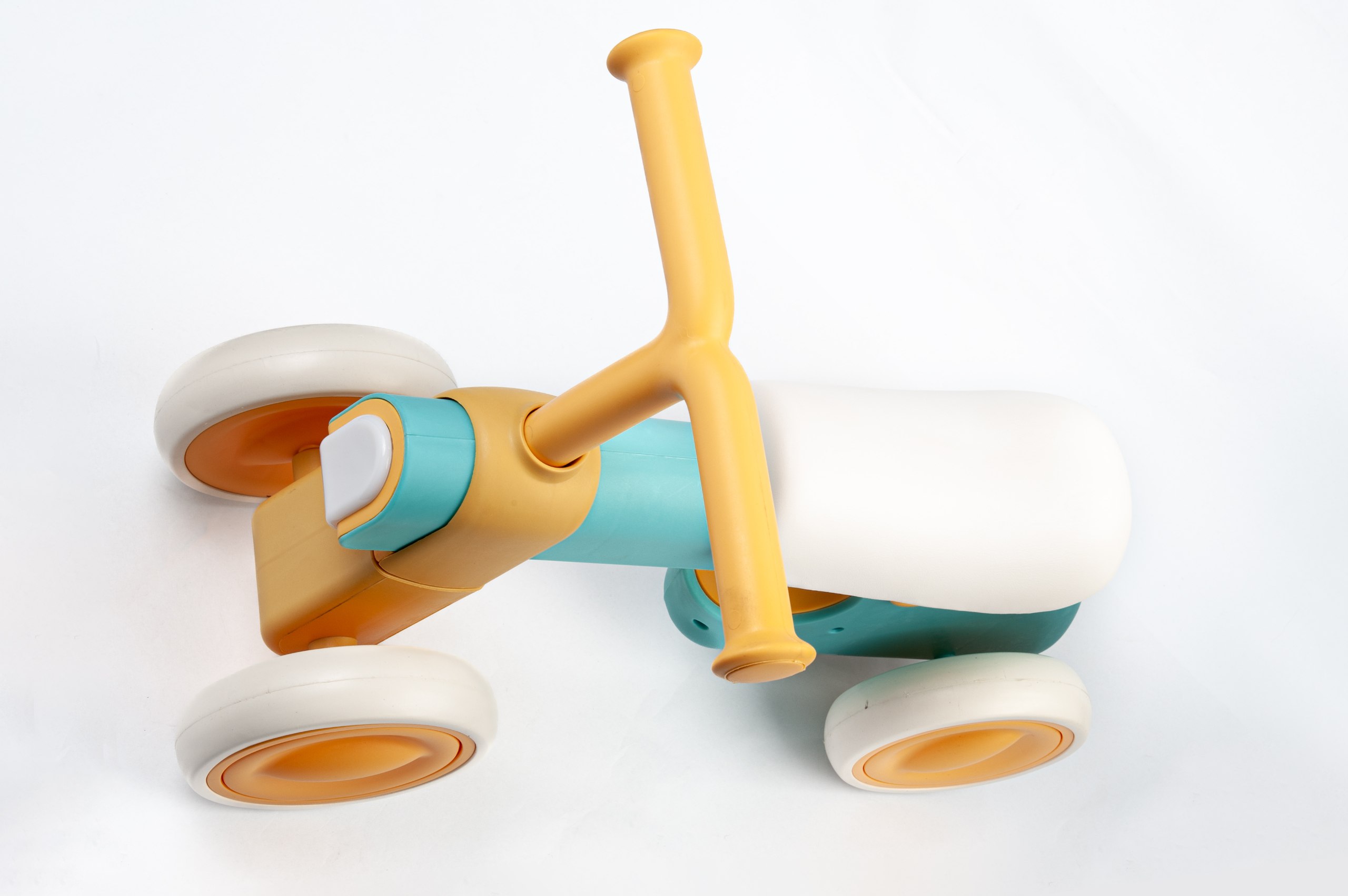 چهارچرخه تعادلی موزیکال