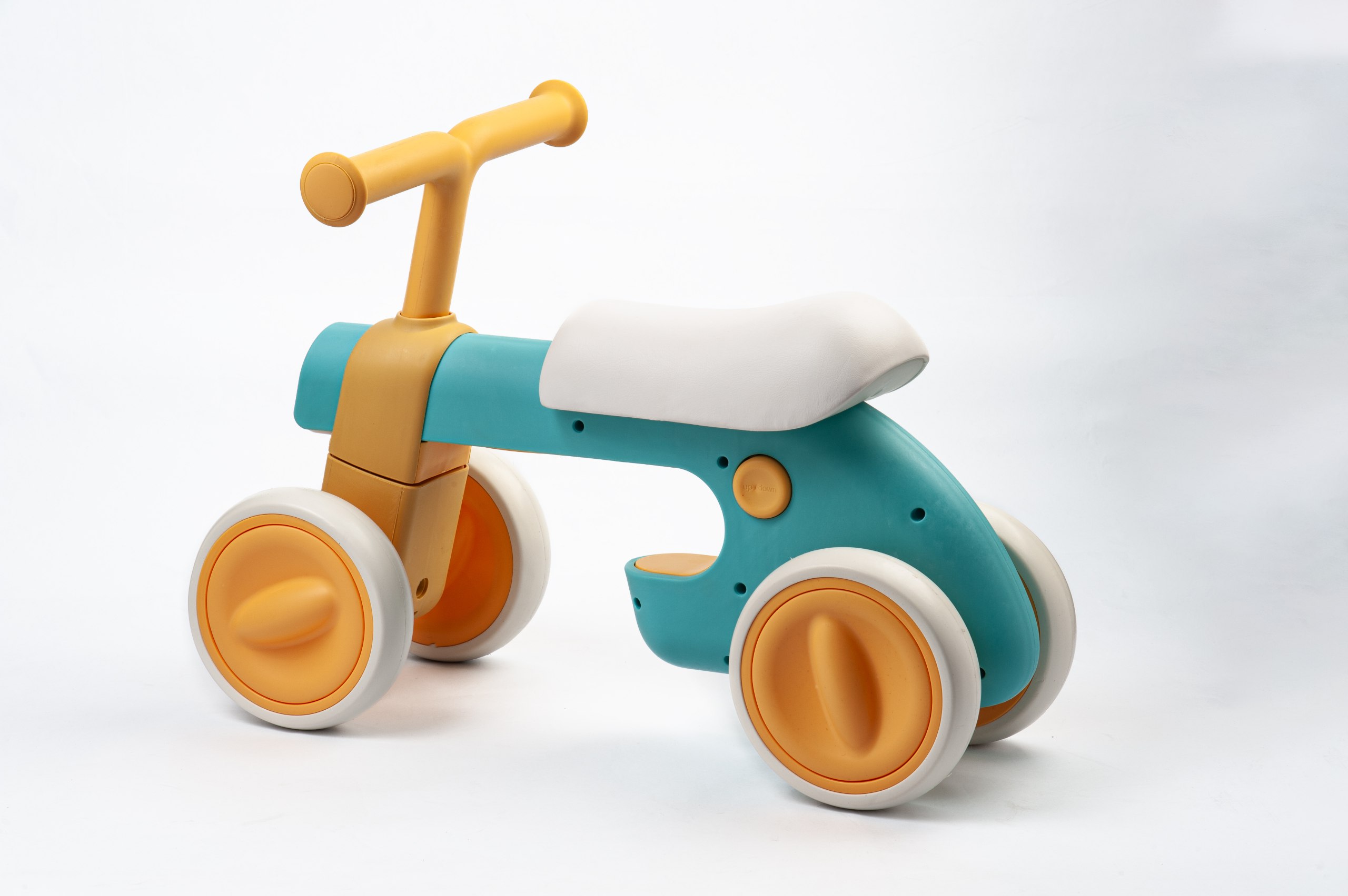 چهارچرخه تعادلی موزیکال