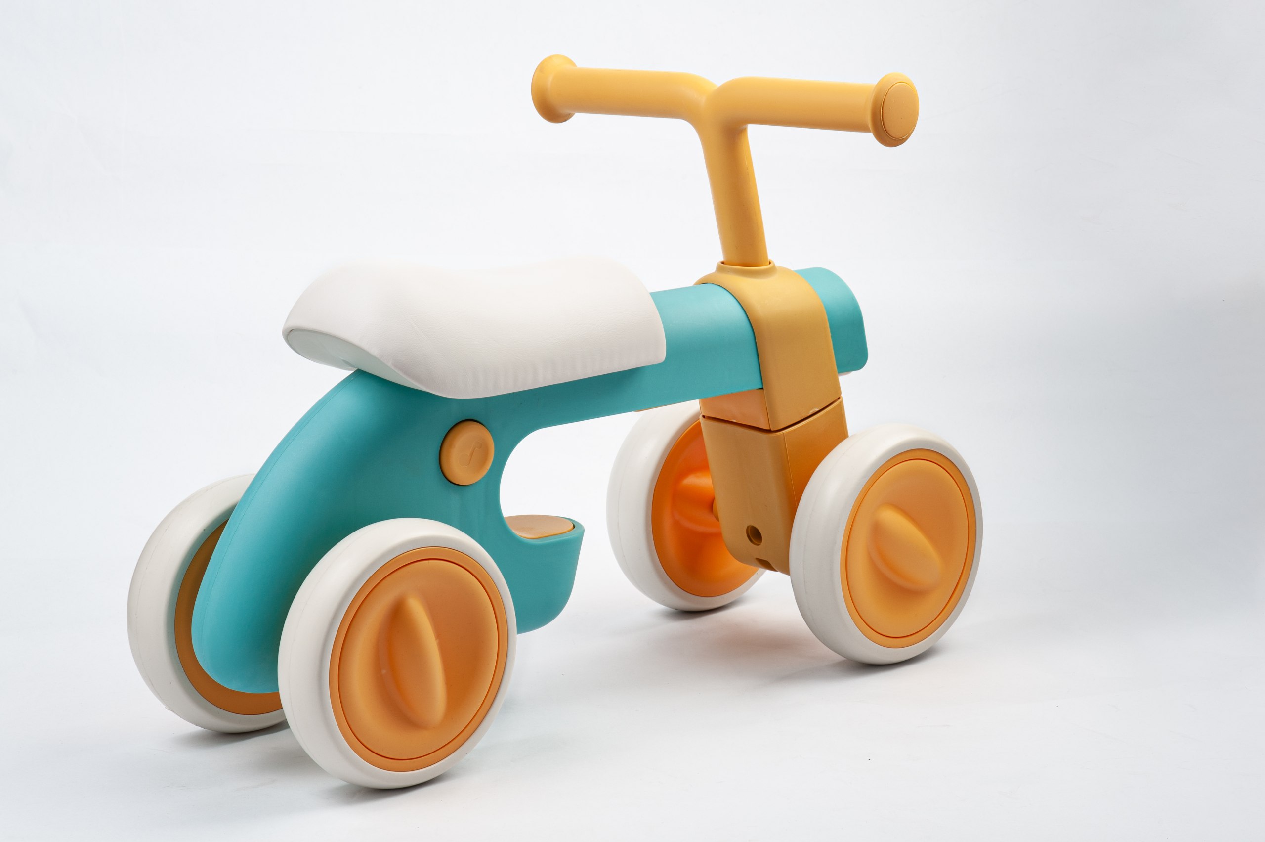 چهارچرخه تعادلی موزیکال